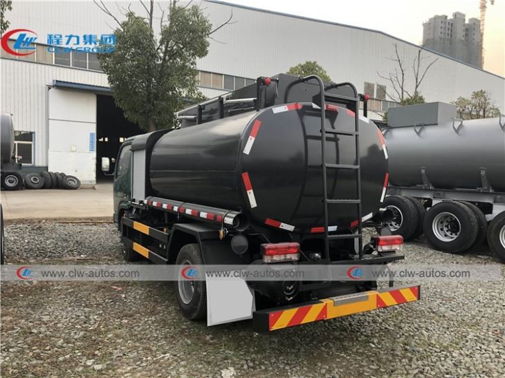 Dongfeng 5000Liters Oil Dispenser Truck