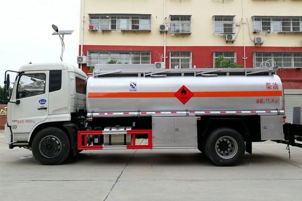 10000 Liters Carbon Steel Fuel Dispenser Truck