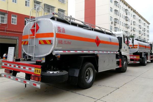 10000 Liters Carbon Steel Fuel Dispenser Truck