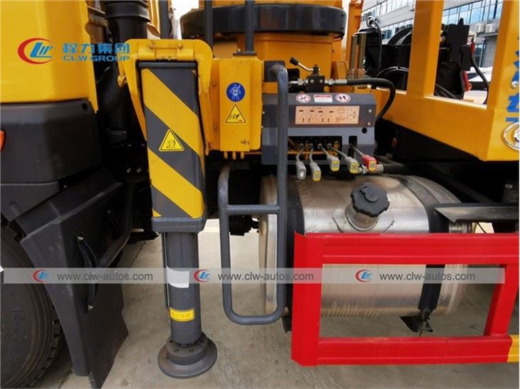 10Ton FAW Flatbed Wrecker Truck XCMG 8Ton Crane