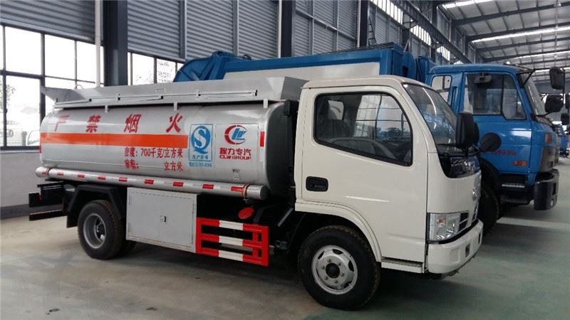 oil tank truck