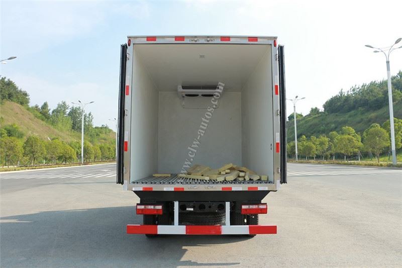 reference photo of refrigerated truck