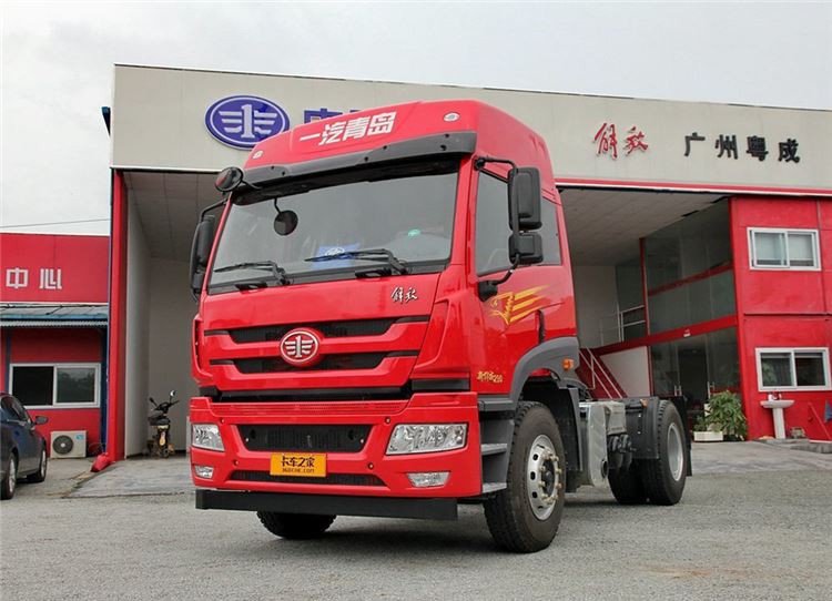 FAW Tractor head truck 1