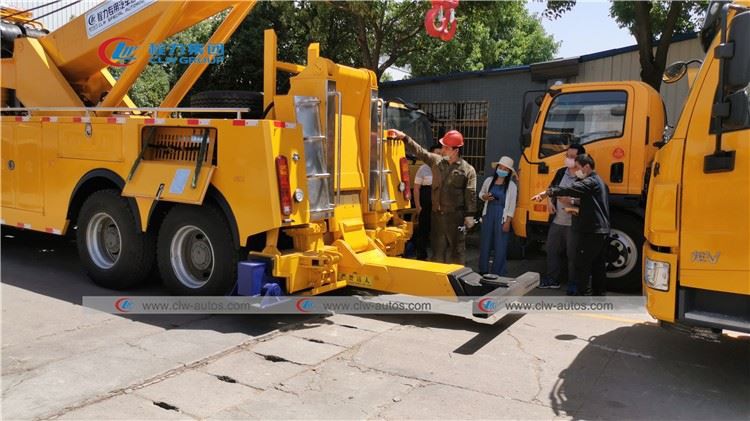 Howo 50tons towing truck2