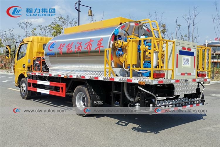 Asphalt Distributor Truck03