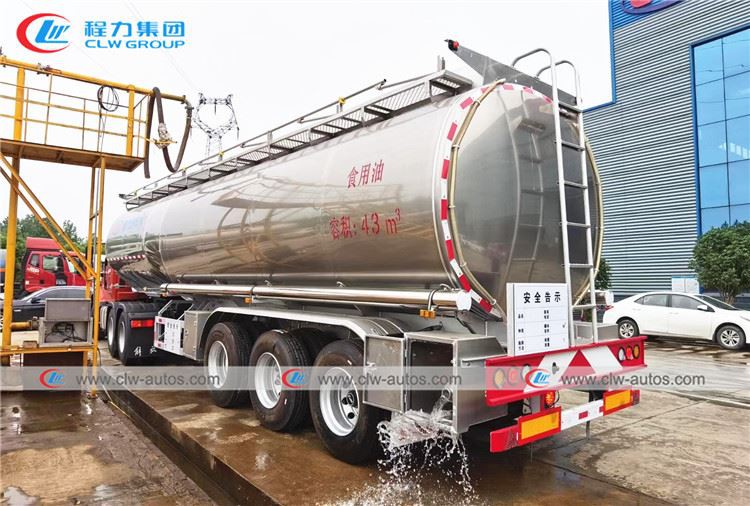 43000liters edible oil tanker trailer1