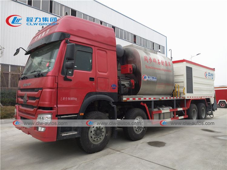 Synchronous Chip Sealer Truck12