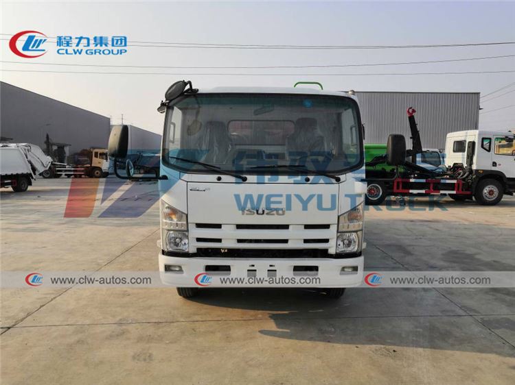 ISUZU compressed GARBAGE TRUCK0