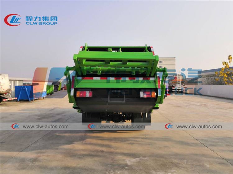 ISUZU compressed GARBAGE TRUCK7