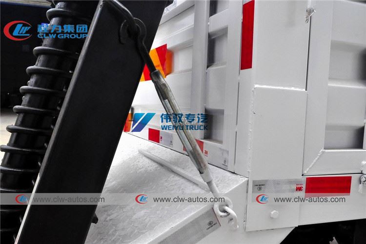 Dongfeng Cargo truck with telescopic boom 6.3tons XCMG crane and rear ladder27