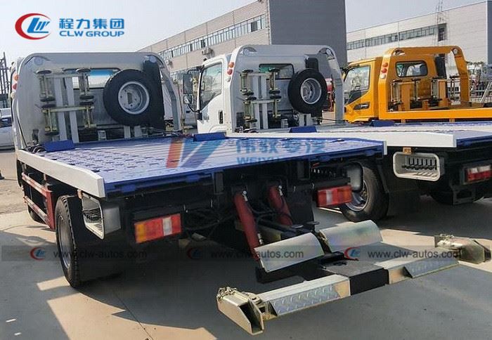 howo wrecker truck