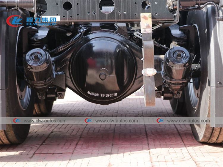 FAW JH6 LNG Tractor Head Truck 11
