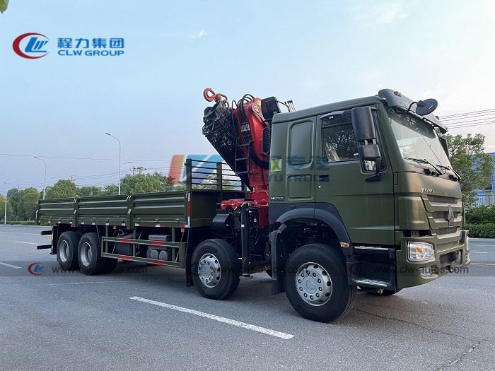 Howo 25t kunckle boom crane truck