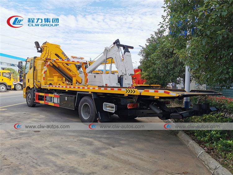 FAW J6L Flatbed Wrecker Tow Truck 5