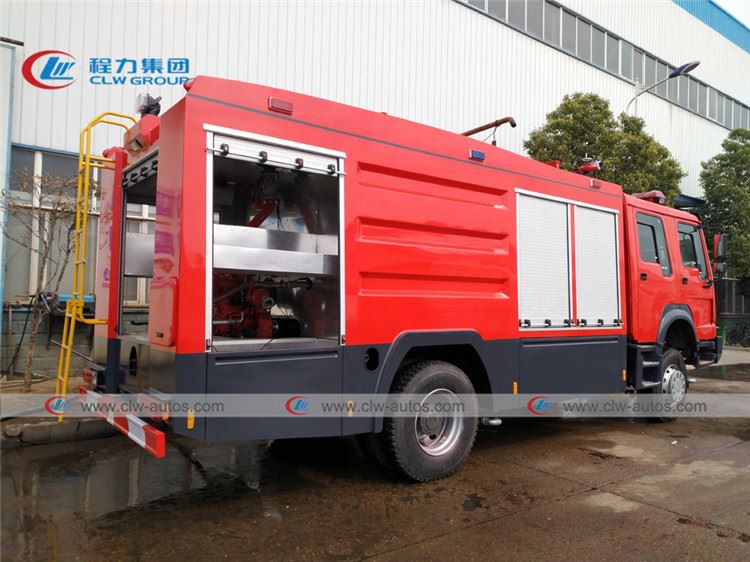 4x4 Fire Fighting Truck 2