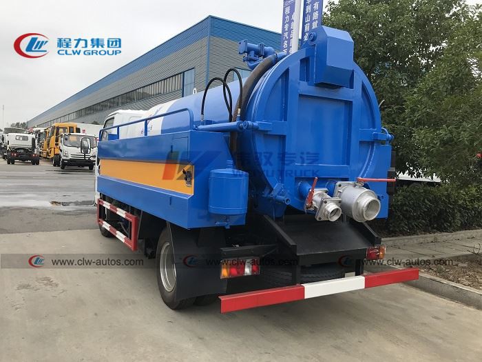 vacuum suction truck
