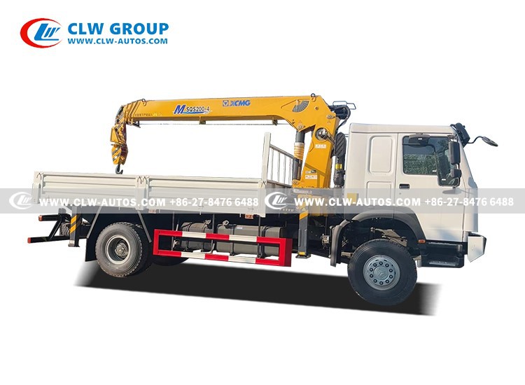AWD HOWO TRUCK WITH XCMG CRANE