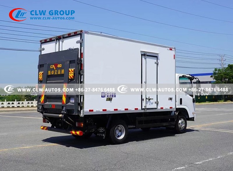 ISUZU 10cbm Refrigerated Van Truck With Hydraulic Tailplate 7