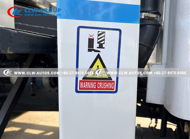 FAW 25M Aerial Work Vehicle With Telescopic Crane 8 FAW 25M Aerial Work Vehicle With Telescopic Crane 8