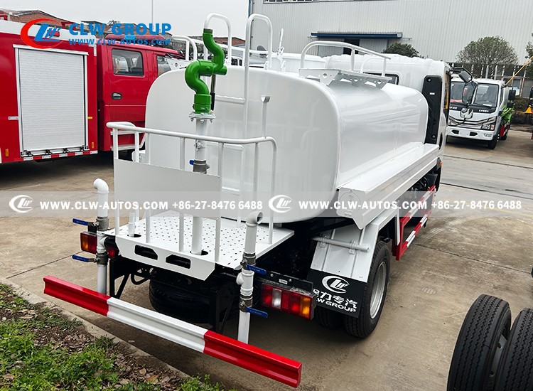 China HOWO 5cbm 5m3 5000liters Water Sprinkler Truck For Road Cleaning 9