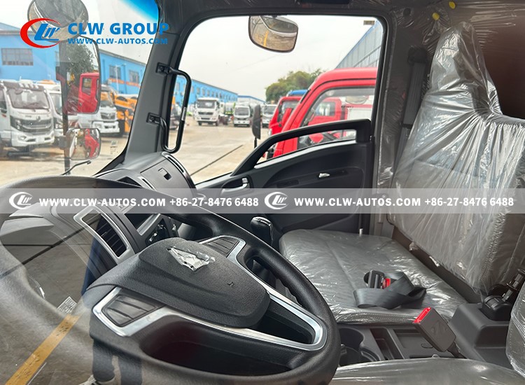 China HOWO 5cbm 5m3 5000liters Water Sprinkler Truck For Road Cleaning 6