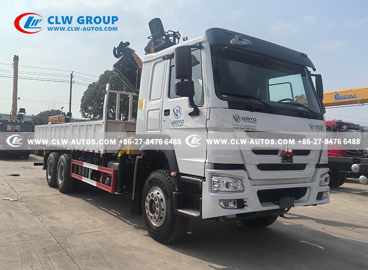 SINOTRUK TRUCK WITH CRANE 10 TONS 10