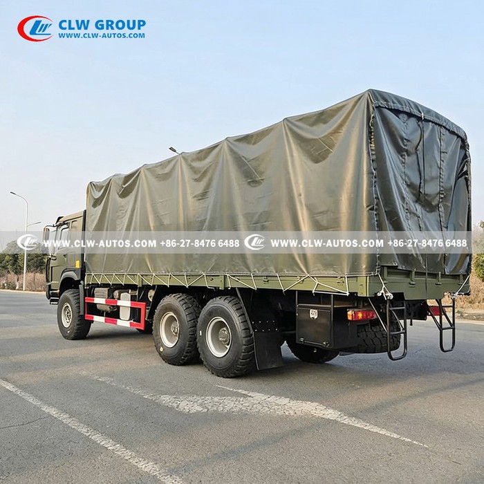 6X6 Troop Carrier Truck Sinotruk 4 6X6 Troop Carrier Truck Sinotruk 4