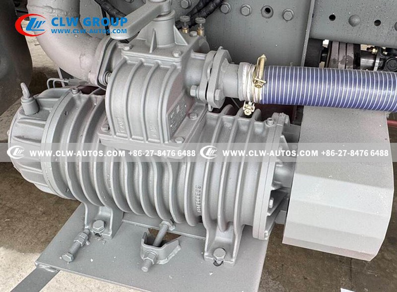 Sinotruk HOWO TX 22000L Water Sprinkler Truck 9