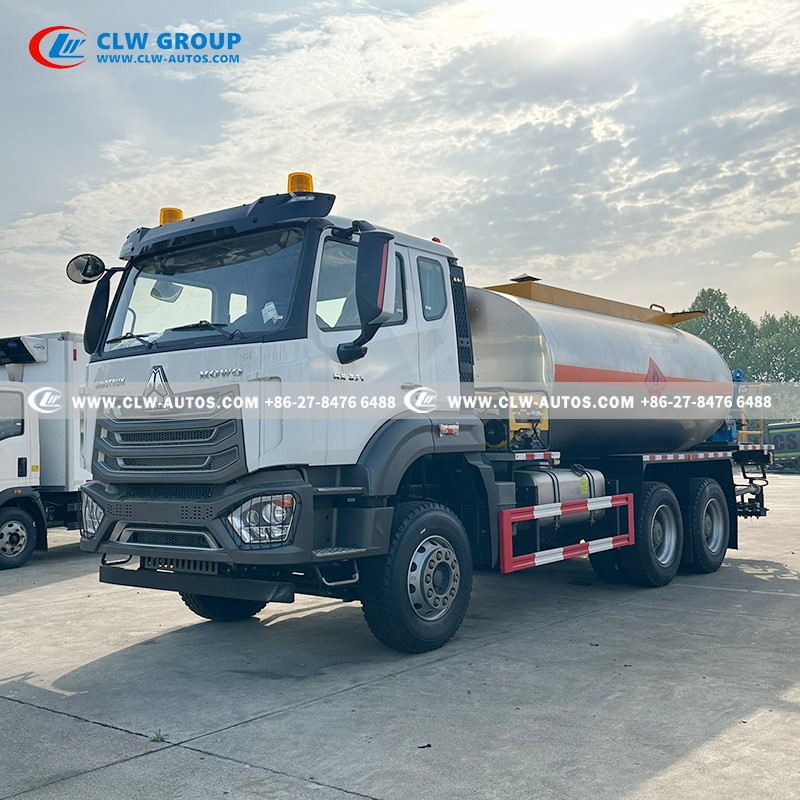 Sinotruk HOWO 6x4 NX 15m Asphalt Distributor Truck 5