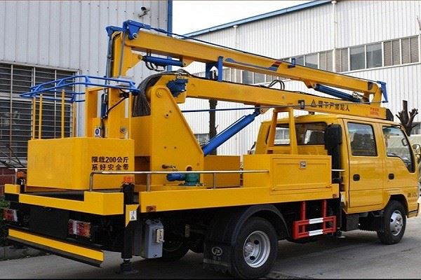 28m Cherry Picker