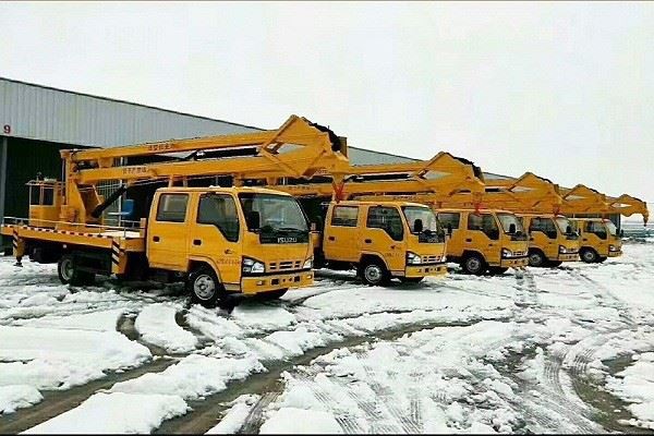 28m Cherry Picker