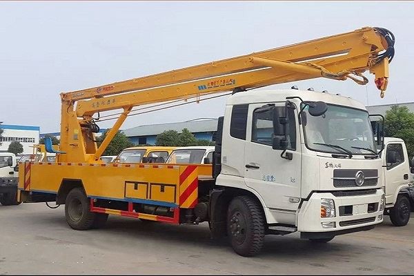4*2 Knuckle Boom Skylift Truck
