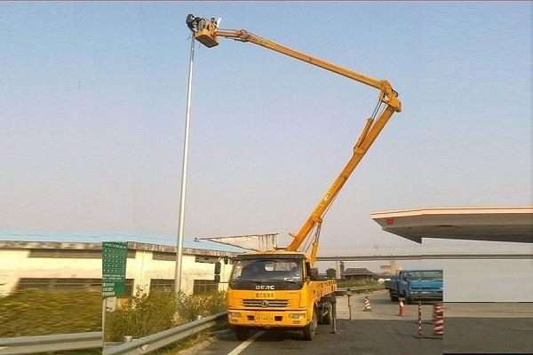 4*2 Knuckle Boom Skylift Truck