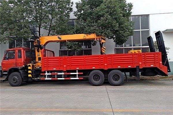 4-Arm Straight Boom Crane