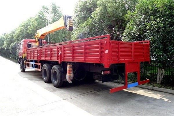 4-Arm Straight Boom Crane