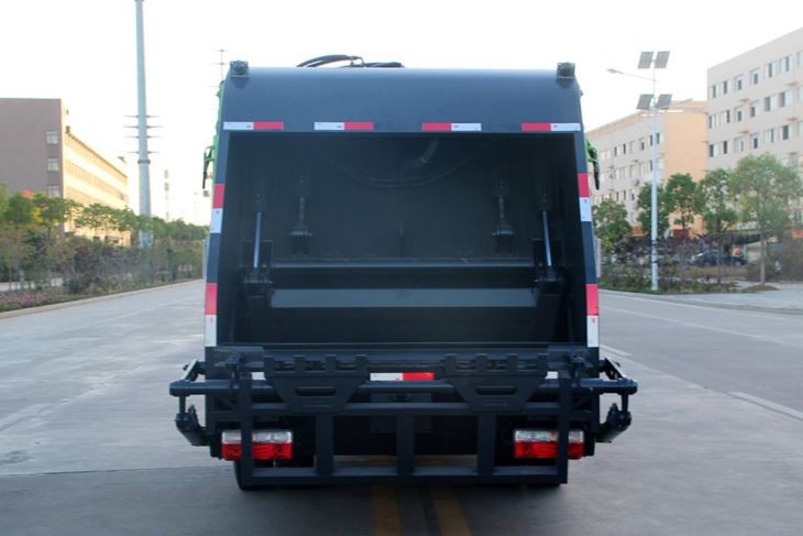 4x2 Compactor Garbage Truck