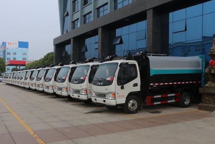 4x2 Side Loading Garbage Truck