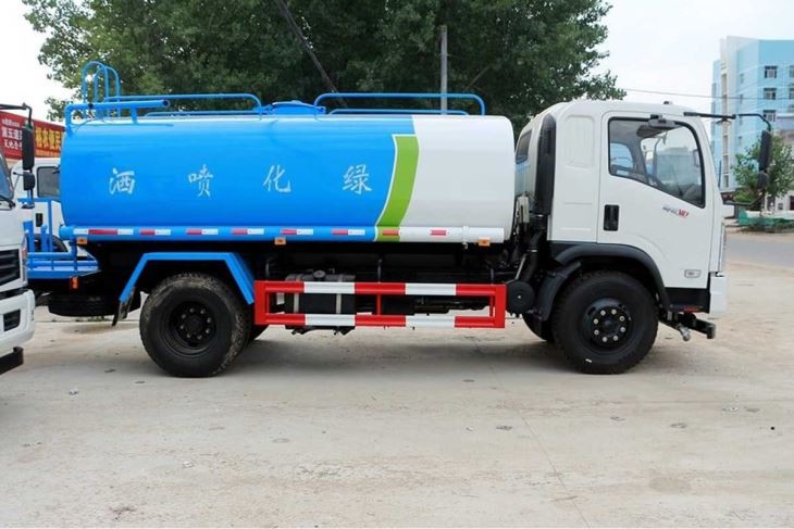 4x2 Water Boswer Truck