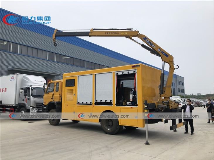 4X4 Off Road Dongfeng Mobile Workshop Truck