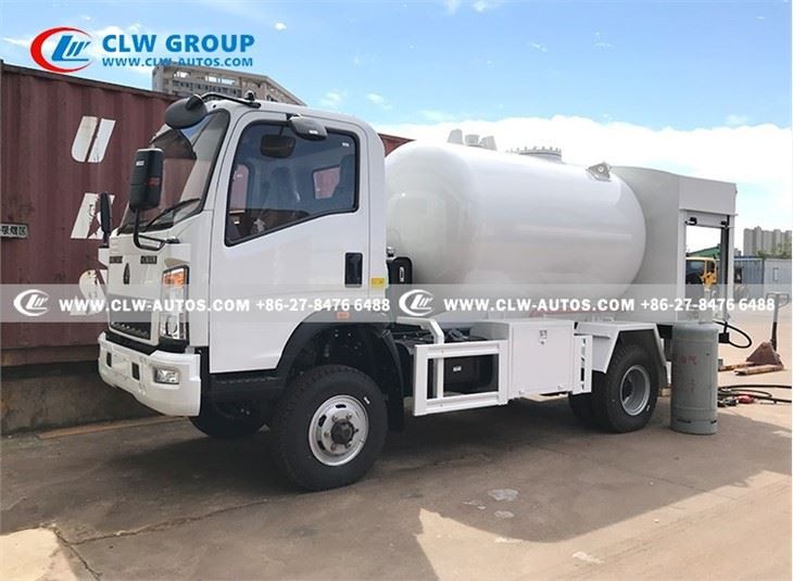 4X4 Off Road LPG Gas Cylinder Bottling Truck 5000L