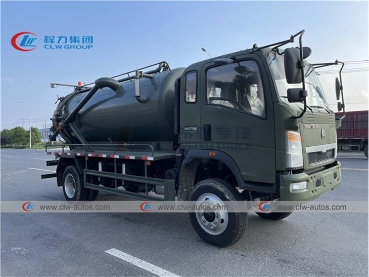 4X4 8Tons Vacuum Septic Tanker Truck Sinotruk