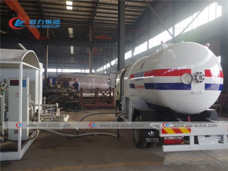 5000L Dongfeng Propane Gas Dispensing Truck