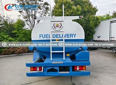Fuel Tanker Refuelling Truck for Long Distance Transportation