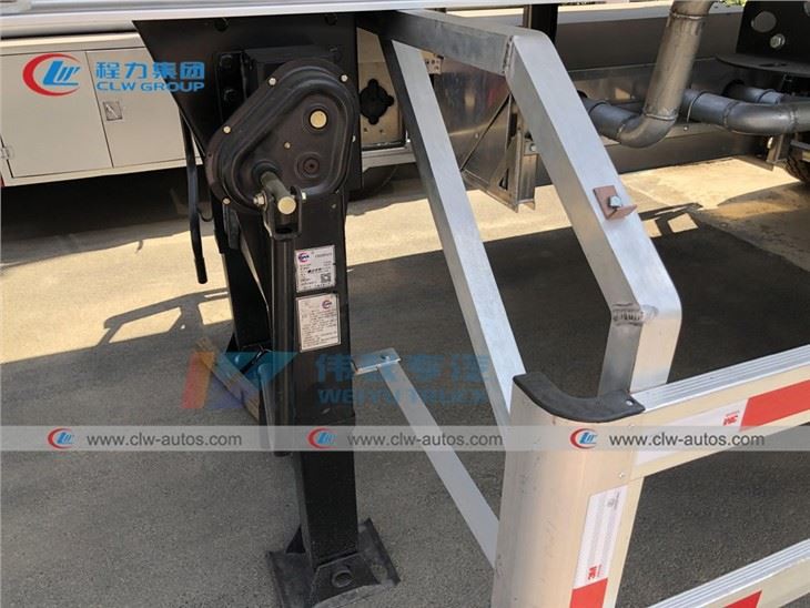 50CBM Aluminum Fuel Tank Trailer Light Weight For Long Distance Delivery
