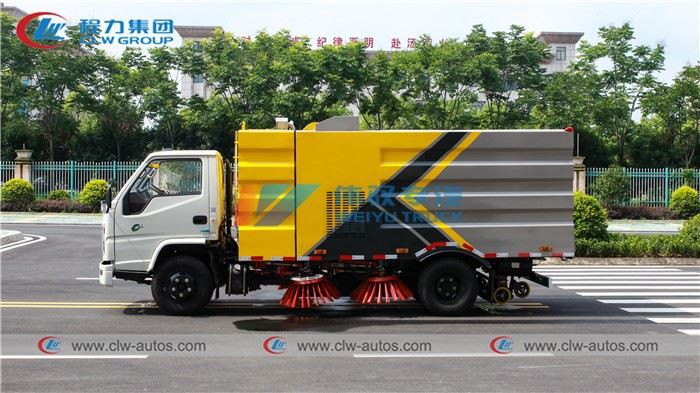 5CBM 5000Liters JMC Road Sweeper Truck