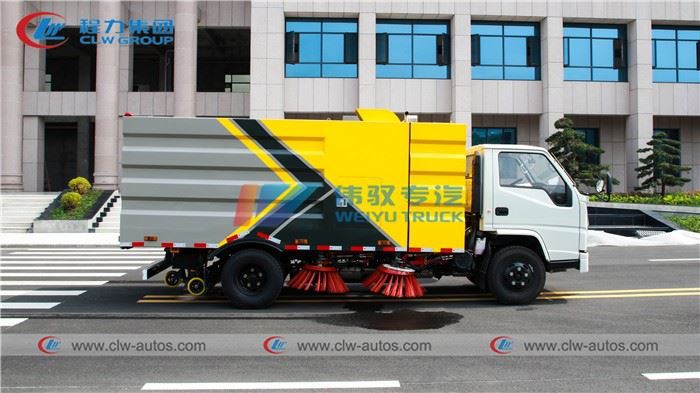 5CBM 5000Liters JMC Road Sweeper Truck