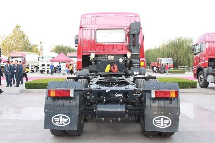 6x4 Tractor Head Truck