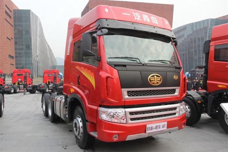 6x4 Tractor Head Truck