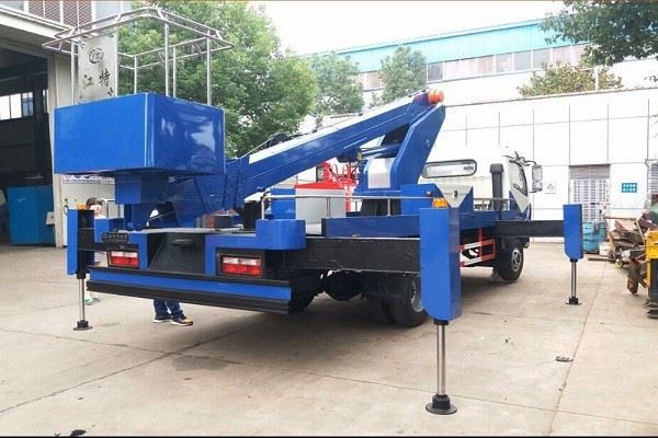 8*4 Aerial Platform Truck