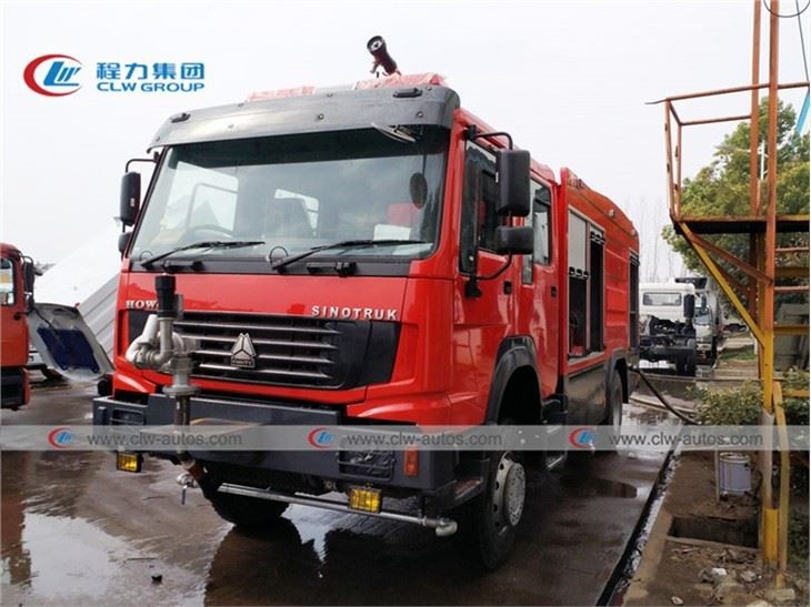 Off Road Rescue 4x4 FWD Fire Fighting Truck